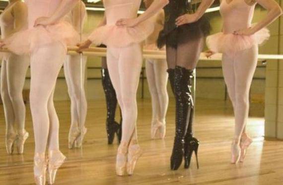 猜一猜她们在干嘛...