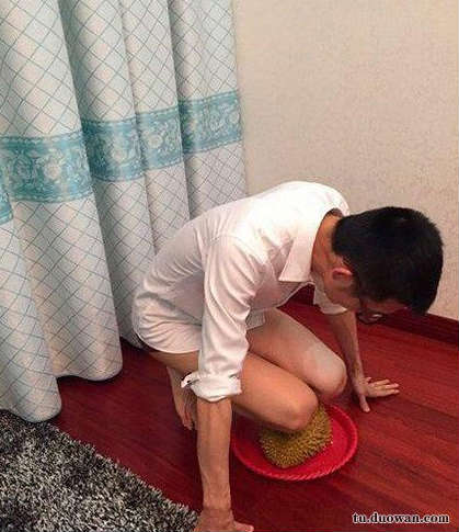 搞笑内涵图之喵星人:我仿佛闻到了小鱼干的味道