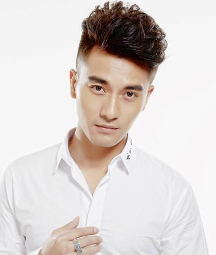 男生成熟发型自然利落尽显绅士范儿