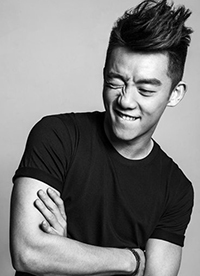 清爽干净的短发发型是最经典的男士平头发型