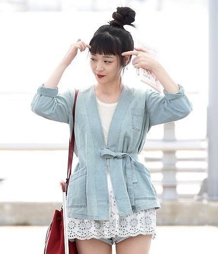 韩国女明星发型 雪莉眉上短刘海丸子头青春洋溢