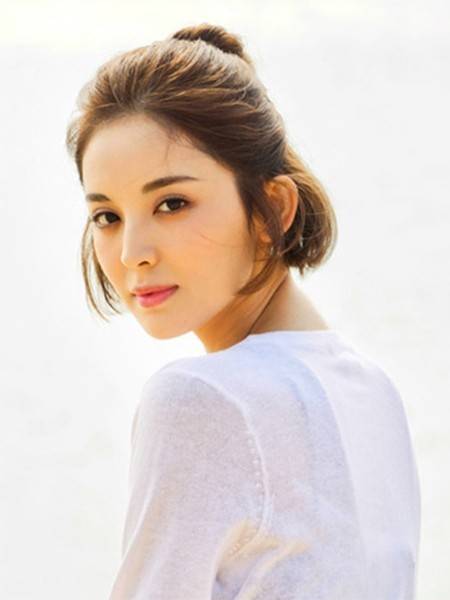 古力娜扎短发发型图片 齐耳短发成时尚新宠