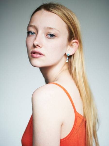 娱乐圈大油头发型走高 湿发油发谁最美