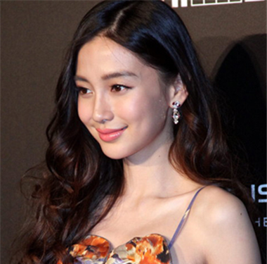 适合小脸发型图片推荐 快看这些女明星的修颜发型