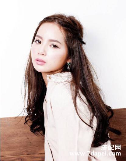 轻熟女气质发型 夏季清新扎法