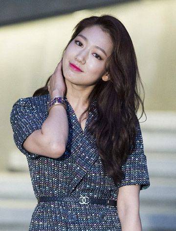 2016韩国女星早春度假系列发型欣赏