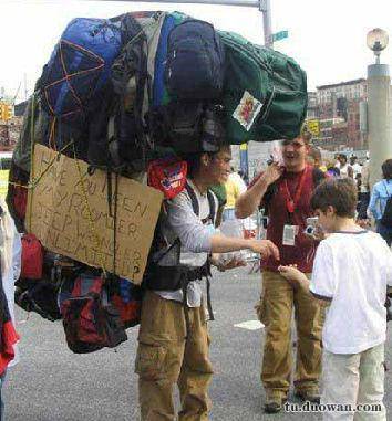 搞笑内涵图片之论男生如何在泳池制造飘逸效果