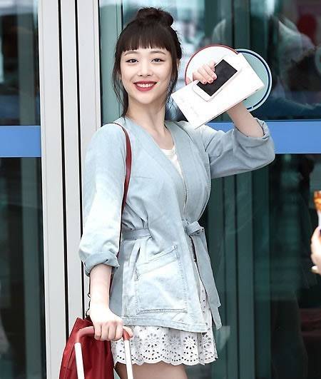 韩国女明星发型 雪莉眉上短刘海丸子头青春洋溢