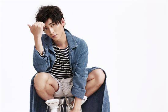 中国跳水梦之队林跃运动写真 朝气蓬勃阳光洒脱