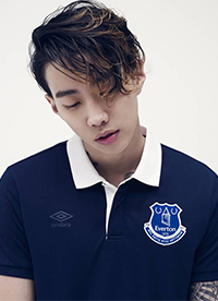 韩星朴宰范湿发发型写真 彰显狂野魅力”