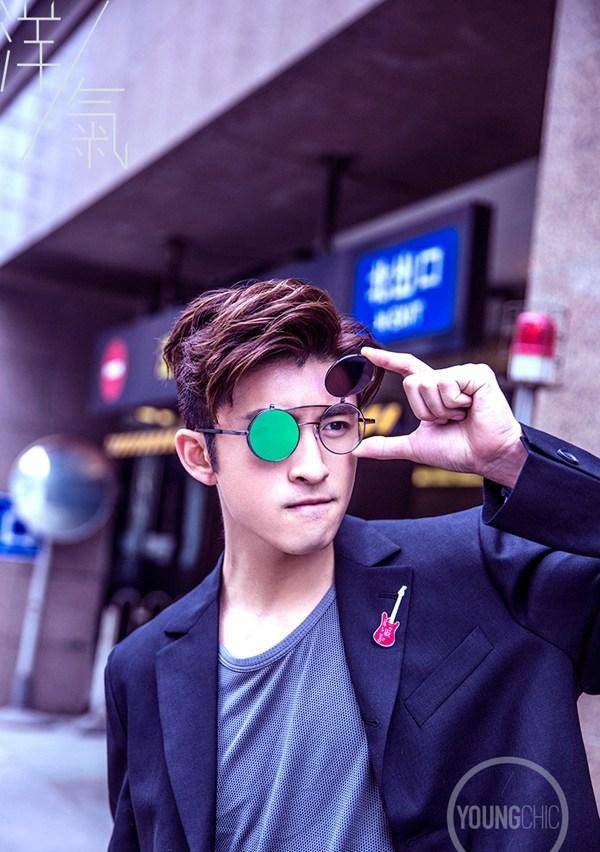 &ldquo;人气小鲜肉&rdquo;张云龙时尚街拍帅照曝光