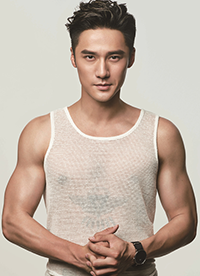 蒋劲夫最新杂志写真大片 健硕肌肉眼神撩人”