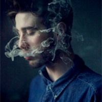 欧美男生超拽霸气抽烟头像图片