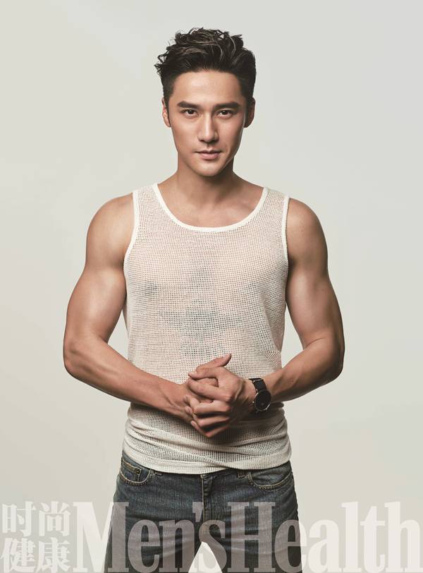 蒋劲夫最新杂志写真大片 健硕肌肉眼神撩人