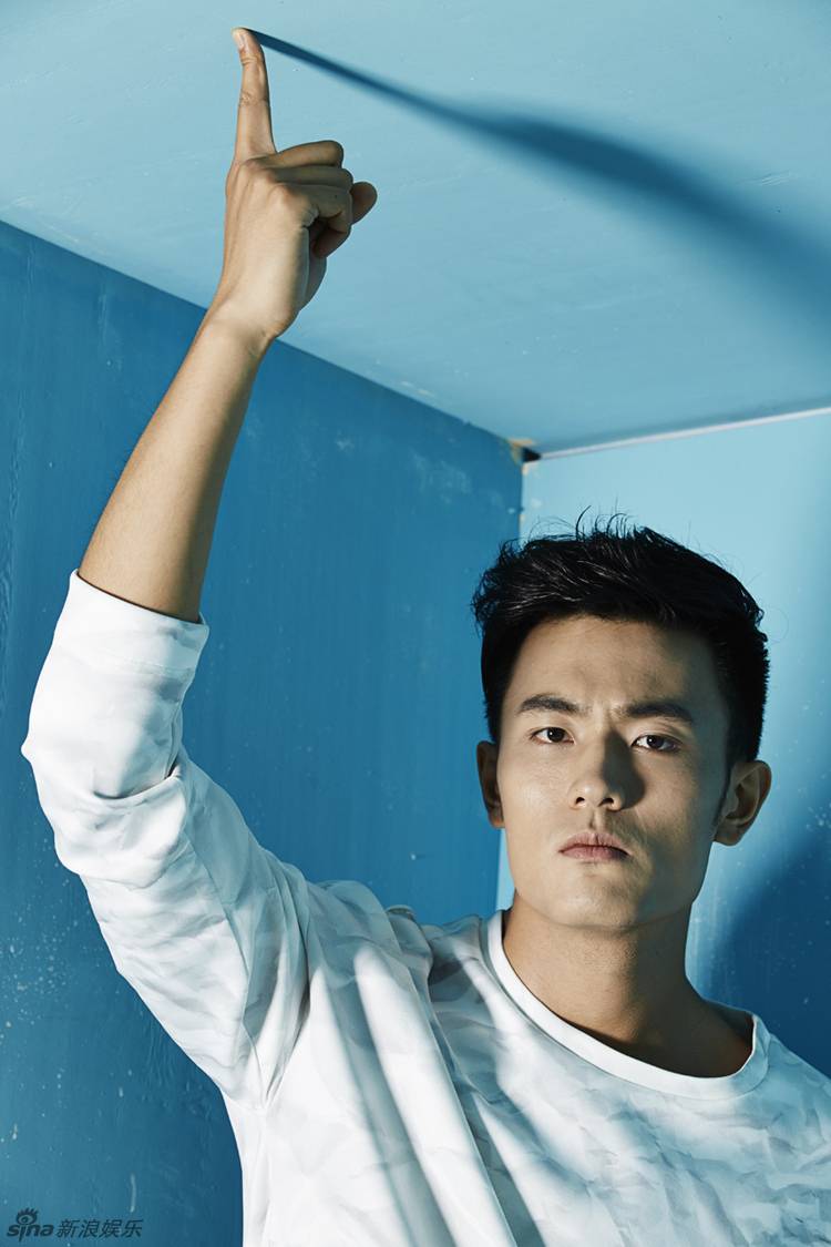 演员吴旭东时尚写真曝光 休闲风尽显运动型男本色