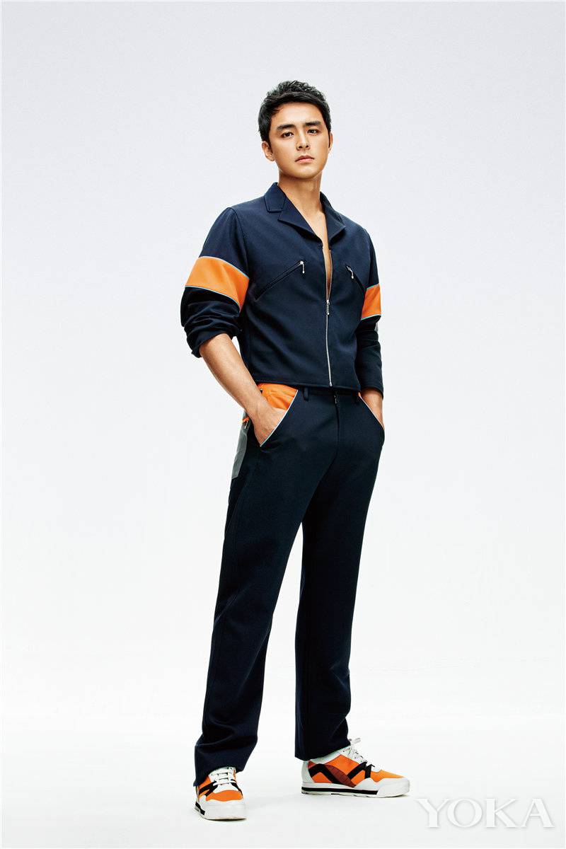 《时尚健康》明道半裸肌肉写真 展完美身材秀大长腿