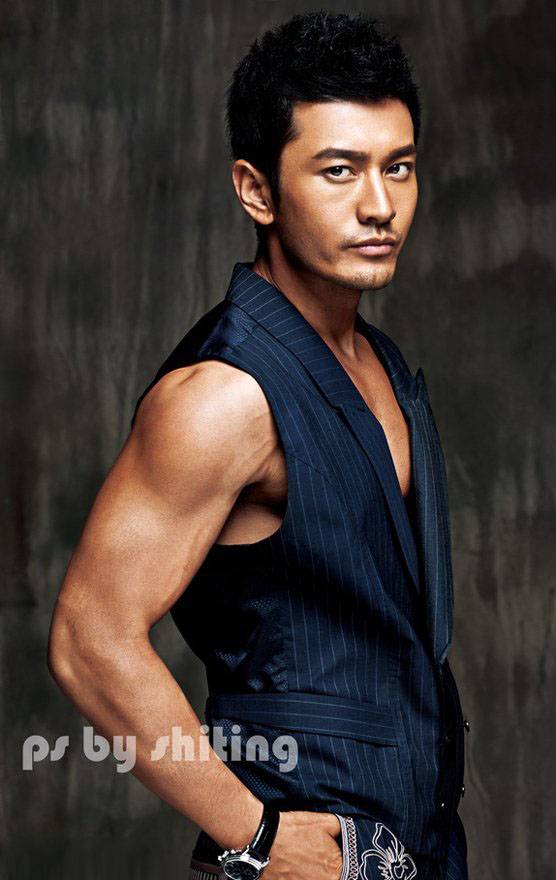 黄晓明半裸肌肉照 尽显型男魅力