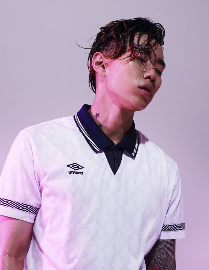 韩星朴宰范湿发发型写真 彰显狂野魅力