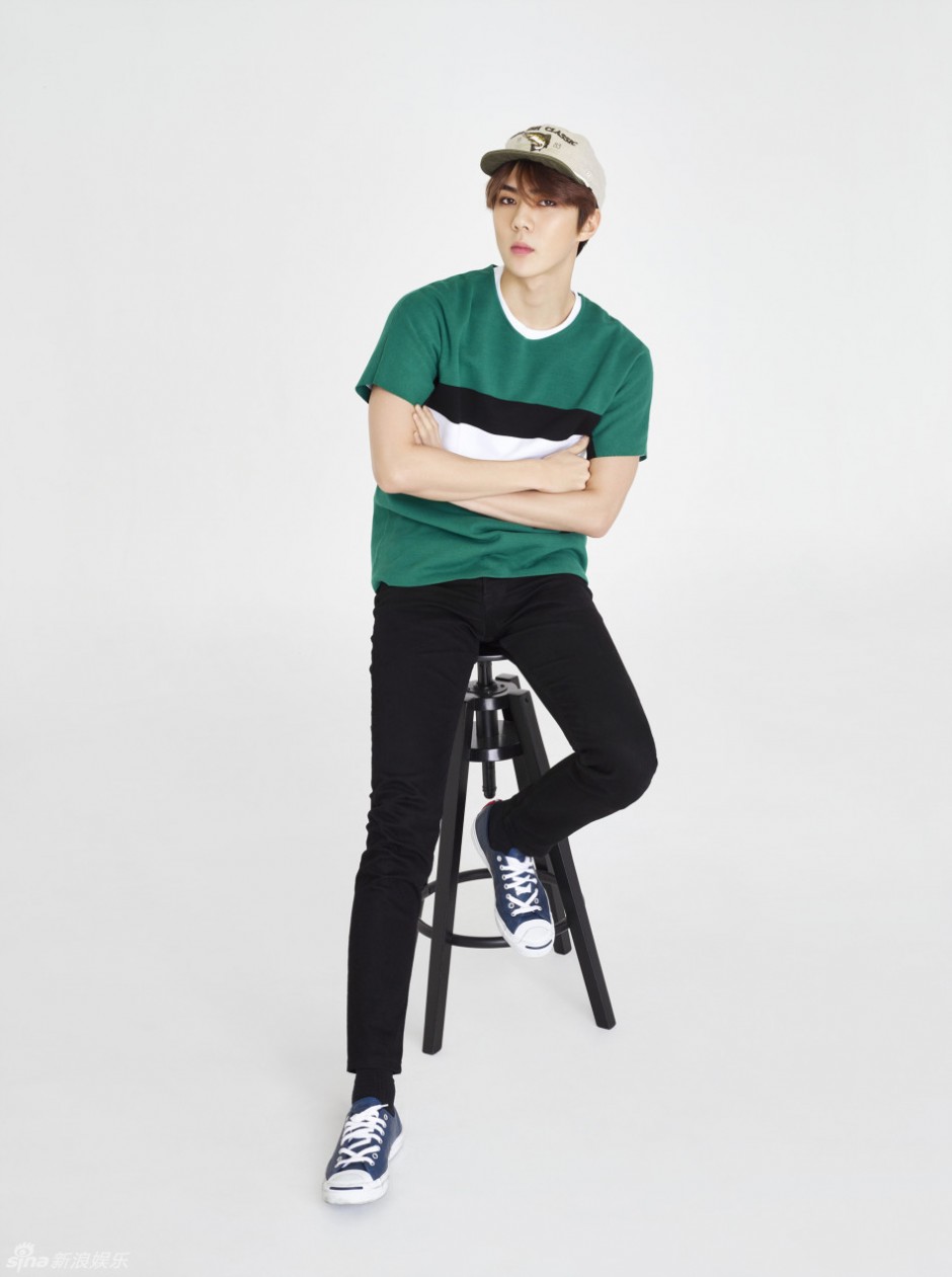 EXO运动写真高清大图 酷帅男团清爽来袭