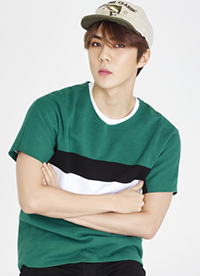 EXO运动写真高清大图 酷帅男团清爽来袭