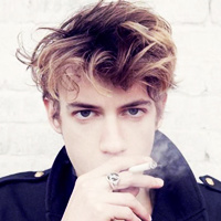 欧美男生超拽霸气抽烟头像图片”