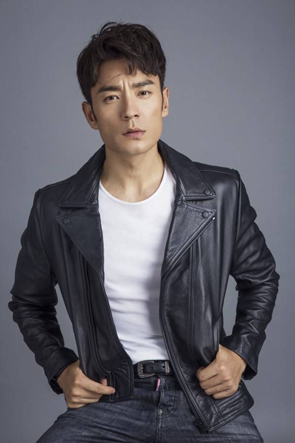 演员李光洁时尚写真图片 肌肉线条完美凸显