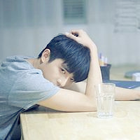 禁欲系高冷型男生头像图片