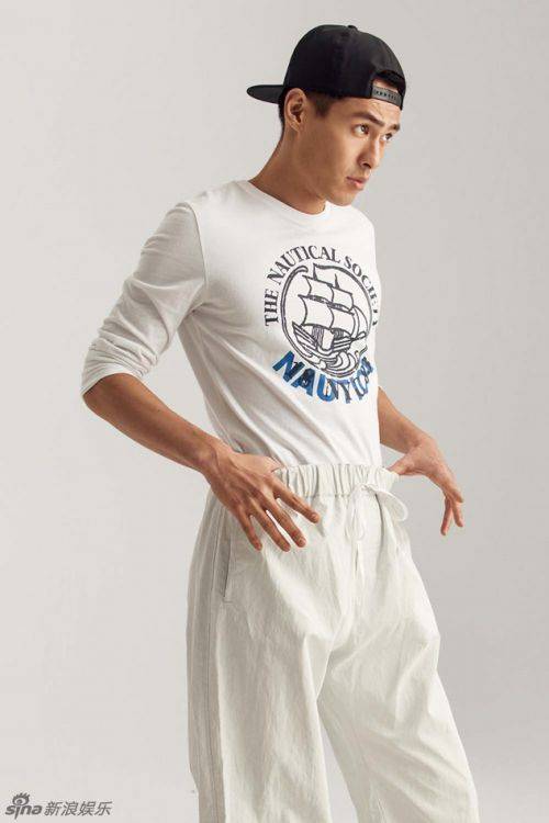 台湾演员杨佑宁肌肉写真 健硕身材男人味UP