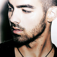 欧美成熟肌肉型男头像图片