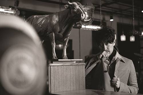 演员王千源开年写真大片 硬汉与暖男之间转换自如