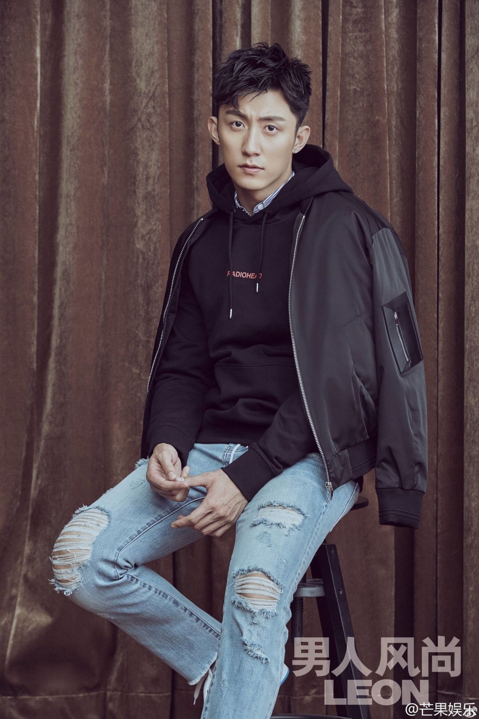 黄景瑜最新帅气写真公开 俊朗面孔彰显男人风尚