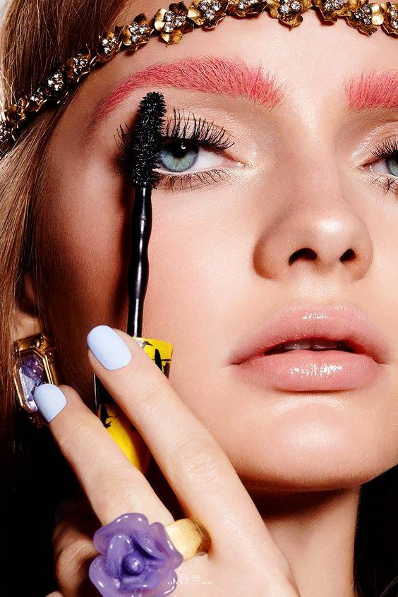 睫毛怎么变长?这六个小方法要学好