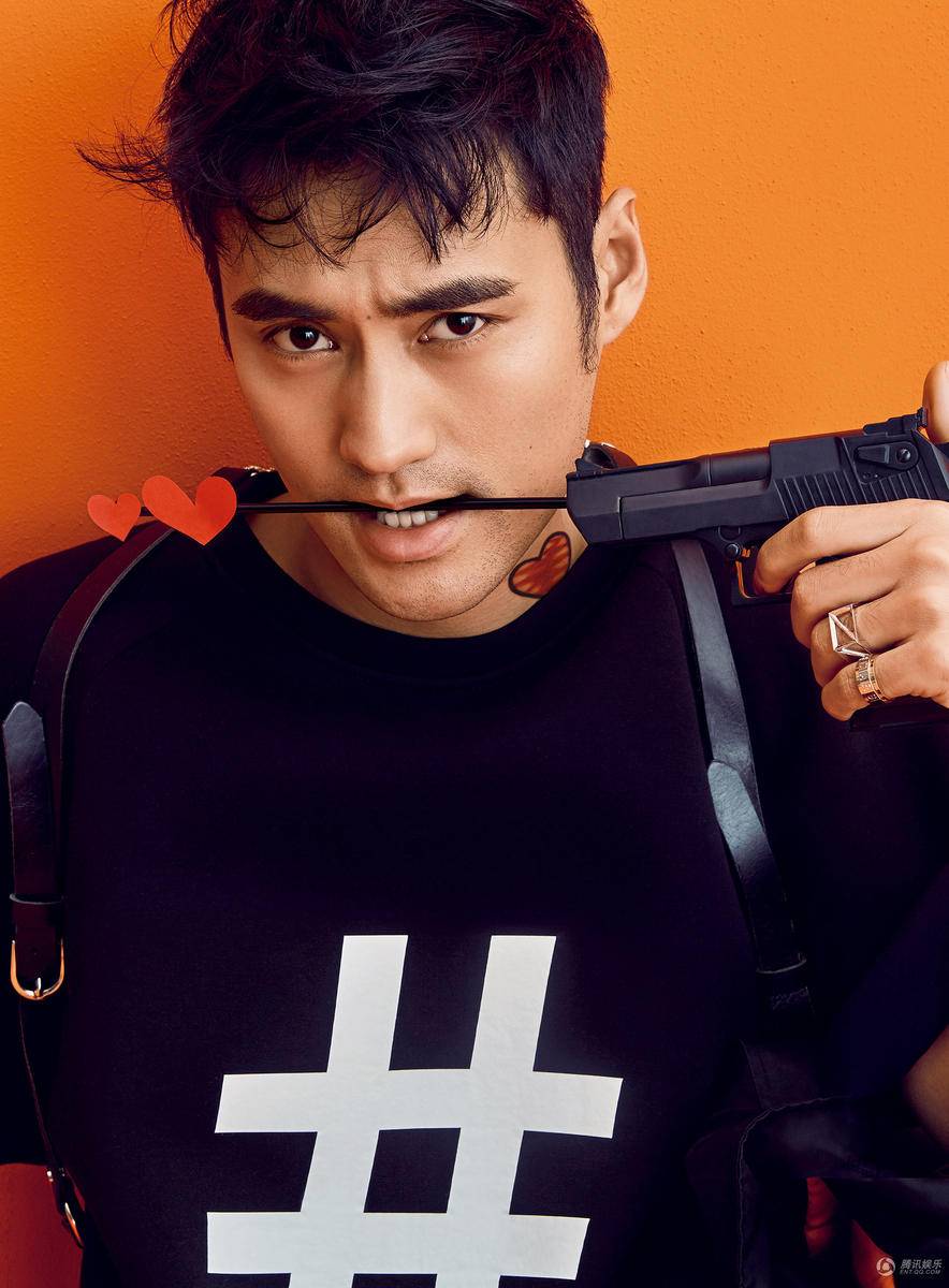 袁弘时尚写真大片曝光 反差萌尽显雅痞气息