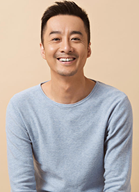 演员吴超冬季写真曝光 温暖笑容暖男味十足