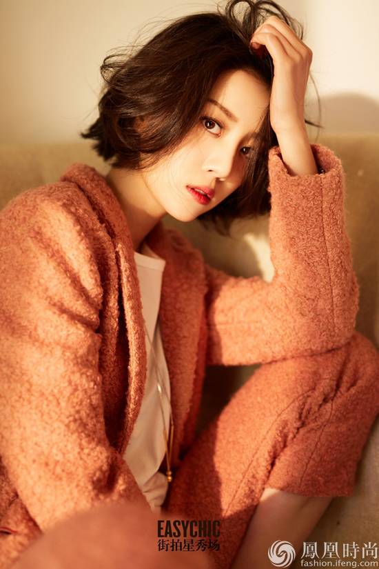 李溪芮短发写真曝光 光影间尽显灵动之美