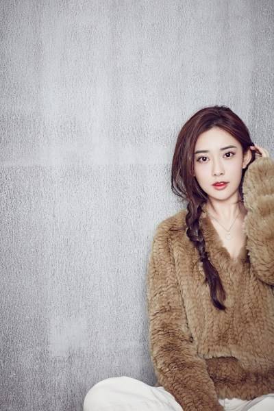 孟子义早春暖色系写真 活力演绎清新风格