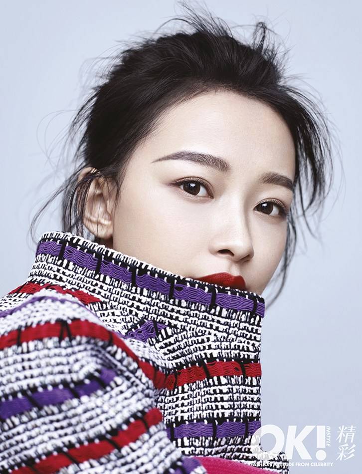 新生代小花孙怡时尚写真 性感红唇随性洒脱