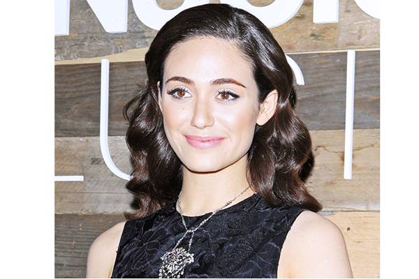 你绝对猜不到这7位女星是自己化妆