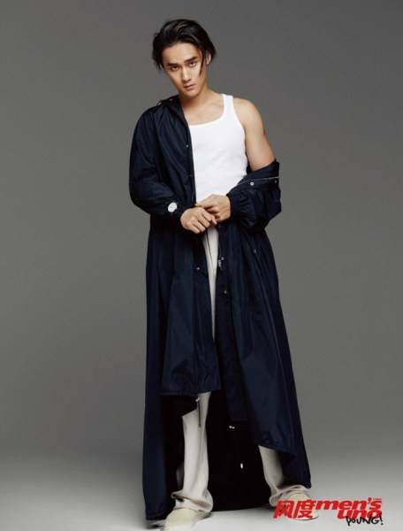 蒋劲夫早春西装写真大片 长发背头艺术感十足
