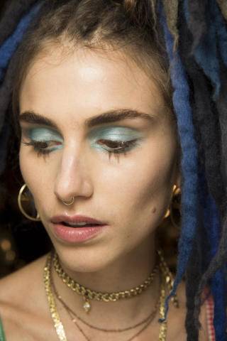 注意！办公室化妆应要避开这十大错误