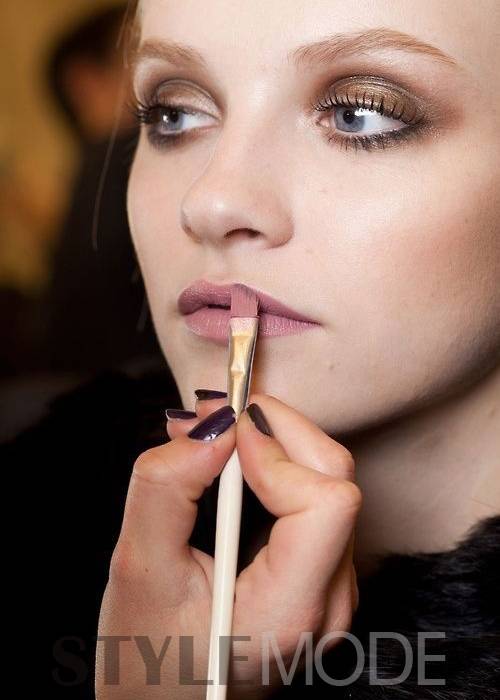 让嘴唇更加性感迷人的MLBB唇怎么画?赶紧看过来