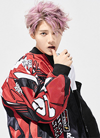 鹿晗摄影写真大图曝光 化身运动活力少年