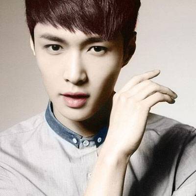 佘诗曼成立工作室 称想100%做自己喜欢做的事