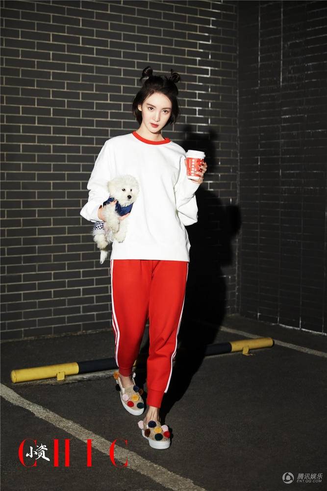 金晨最新时尚写真大片 轻松hold住多种造型