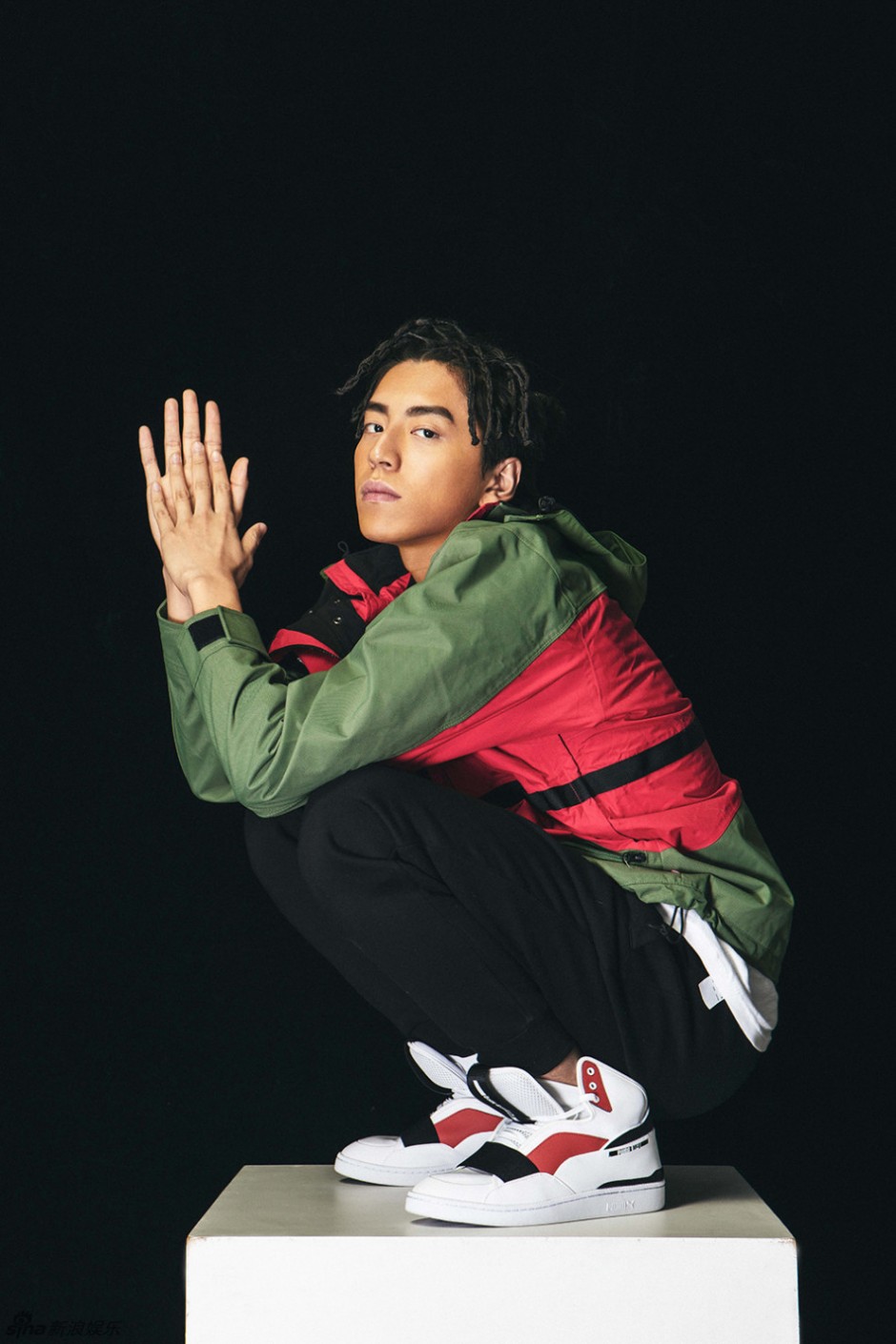 王大陆最新写真曝光 野痞脏辫玩味十足