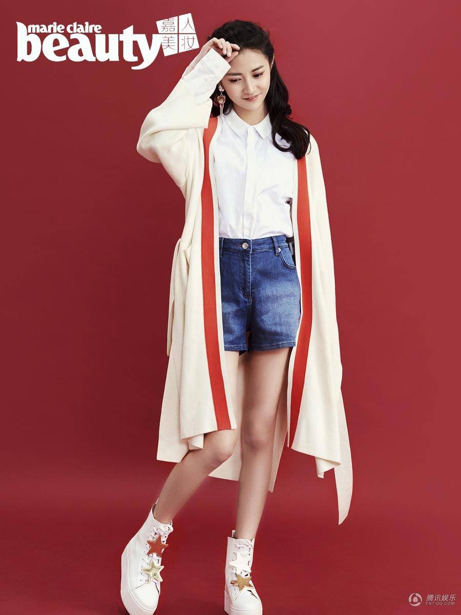 陈钰琪杂志写真大片公开 造型新颖玩转清新美妆