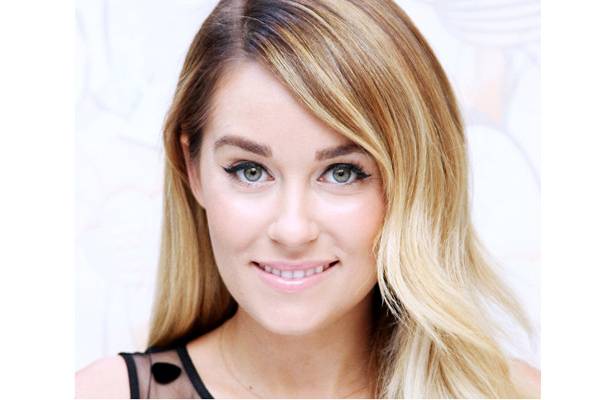 你绝对猜不到这7位女星是自己化妆