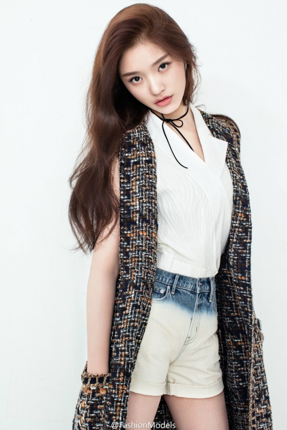 星女郎林允早春写真图片 清新灵动镜头感十足