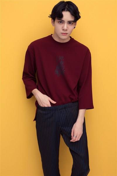 大眼仔曾舜晞最新写真 温暖少年定格青春姿态