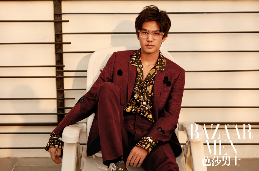 宋威龙时尚写真图片 眼神清澈散发男士魅力